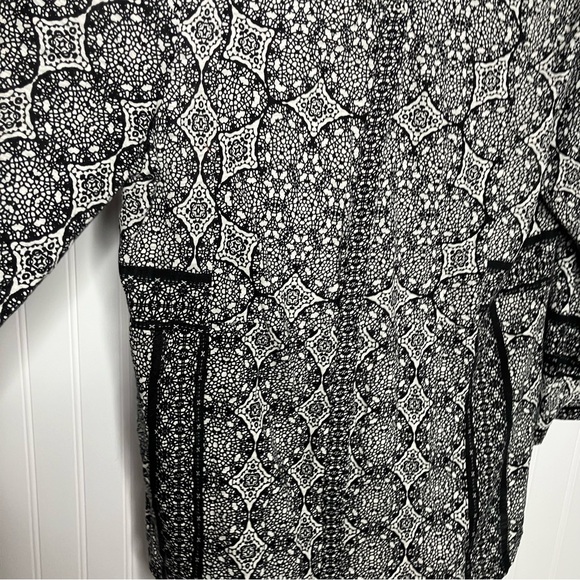 Lucky Brand Top Large Black White Geometric 3/4 Sleeve Boho Fall Casual - Picture 3 of 6